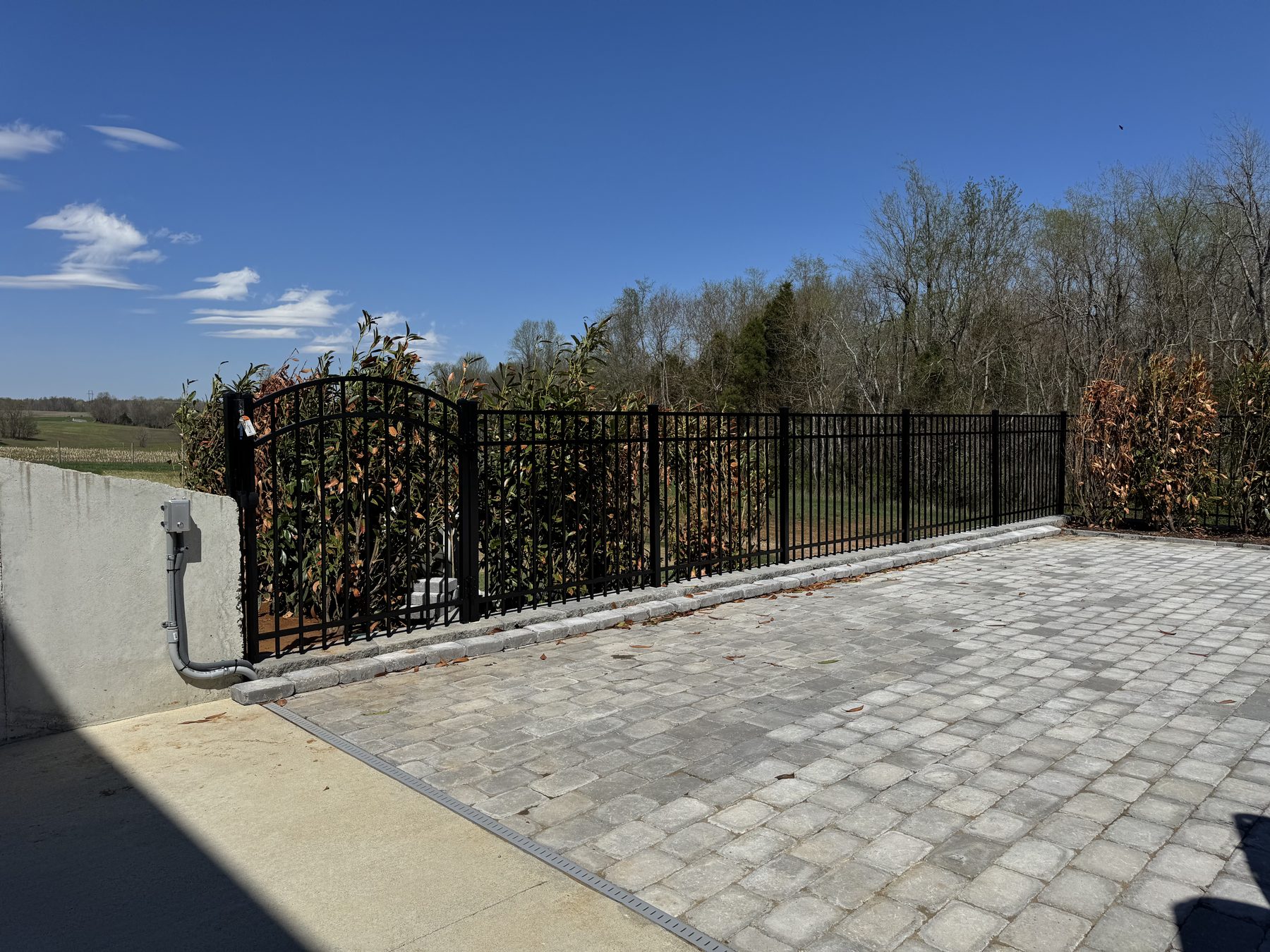 Ornamental aluminum fence install — S&S Fencing project 2
