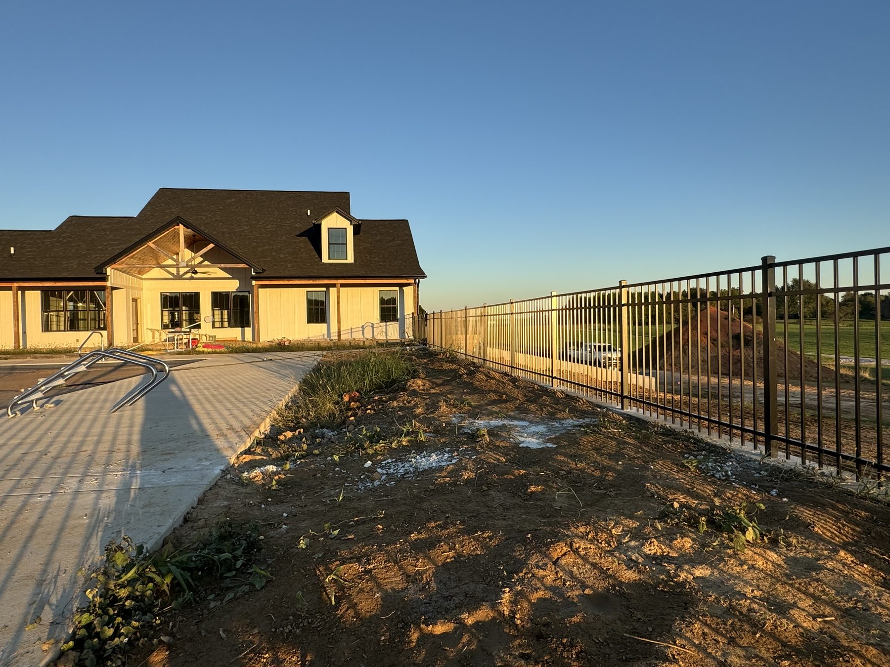Ornamental aluminum fence install — S&S Fencing project 6